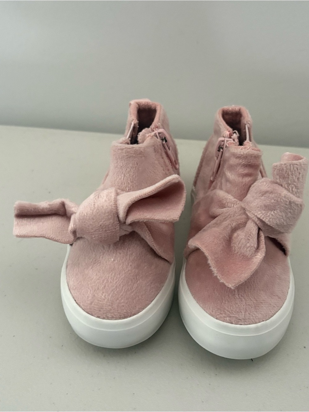 Capelli of New York Pink Plush Bow Sneakers for Kids